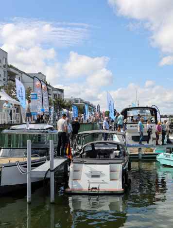 Über 150 Boote in Werder