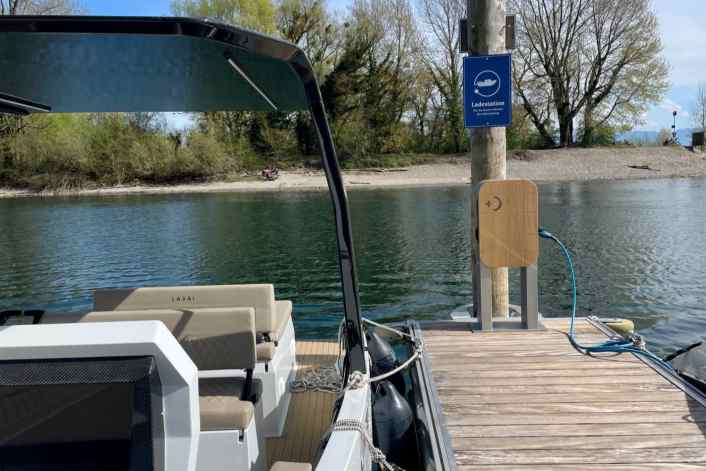 Erste Ladesäule am Bodensee eröffnet