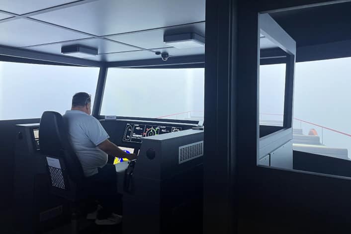 New examination simulator for professional and yacht skippers