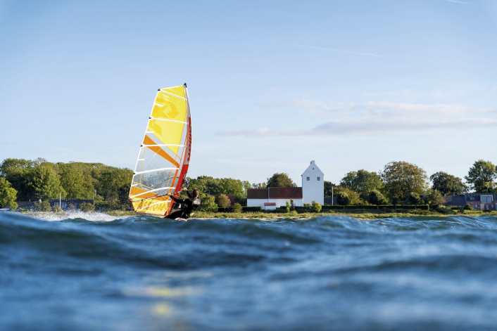 Windsurf-Trip mit dem Segelboot durchs Kattegatt