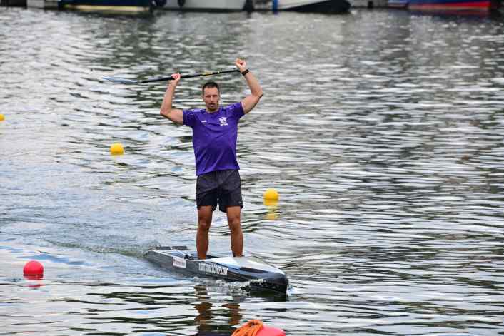 Normen Weber gewinnt SUP-Sprint, Damen starten am Sonntag