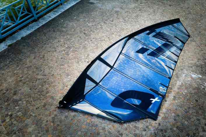 Point-7 9+ Light Wind Titan - Freeracesegel als Foil-Gegner
