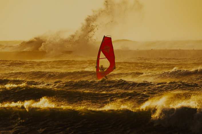 17 hours of midsummer surf in Cold Hawaii