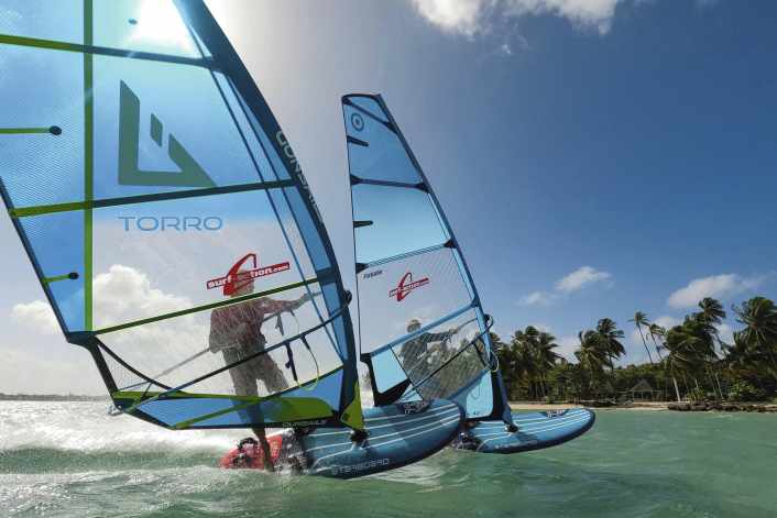 Nine sails for manoeuvring, freeriding and upwind in the test