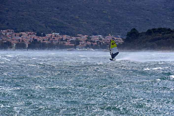 Infernal! Pictures of the bora storm on Krk