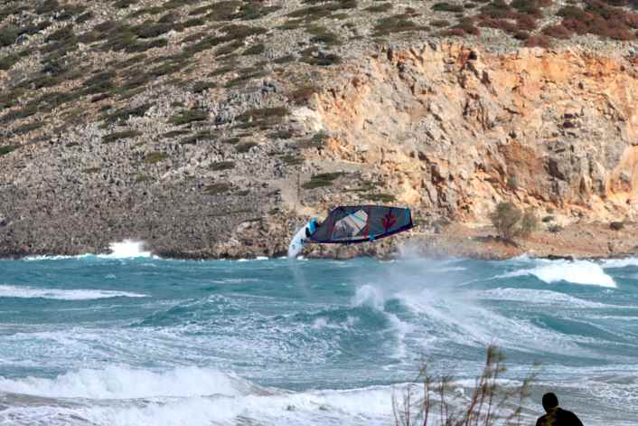 Windsurfen auf Kreta - der Ruf der Winterwellen