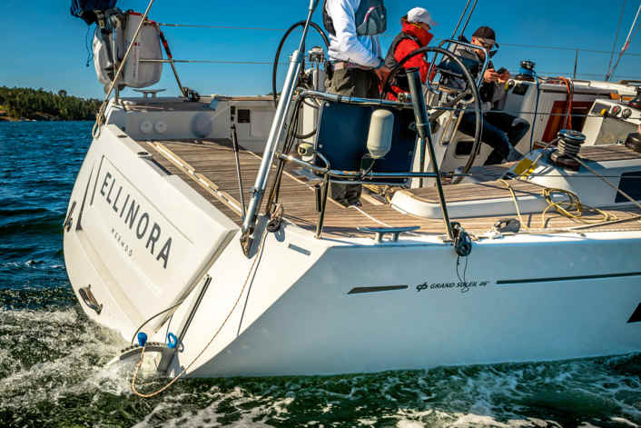 How moving through water generates electricity
