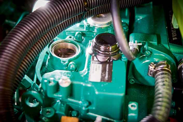 Le moteur d'un bateau d'occasion - à quoi faut-il faire attention avant l'achat ?