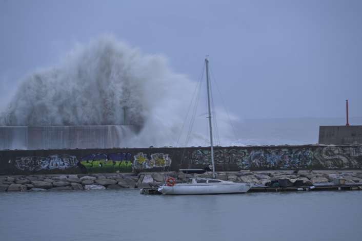 Monster waves off the Balearic Islands again
