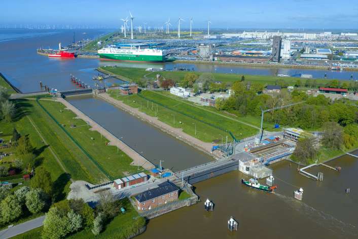 Fermeture de la grande écluse maritime pour cause de travaux de rénovation
