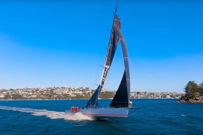 29 nœuds de vitesse de pointe grâce aux C-Foils