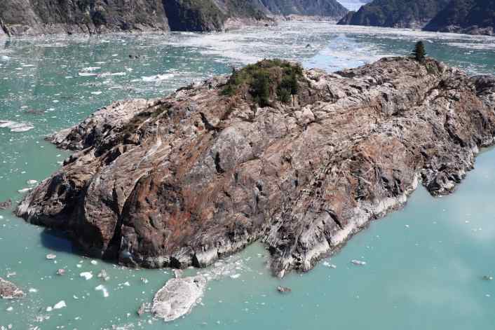 481 metre high monster wave - horror scenario like in an eco-thriller