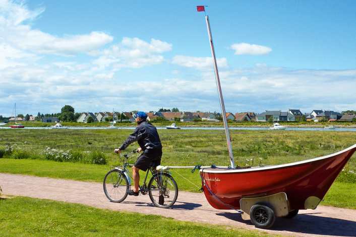 La plus courte quille longue du monde peut être tractée à vélo