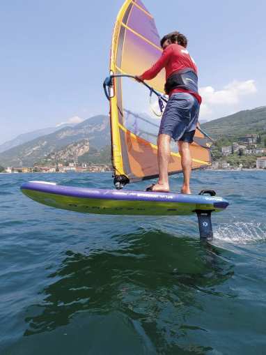 Duotone String Ray und Aero Free 1000 im Test - flinkes Freeride-Foil