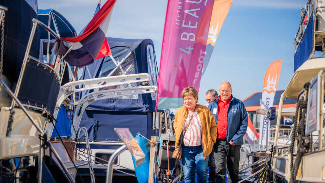 Messe an mehreren Standorten