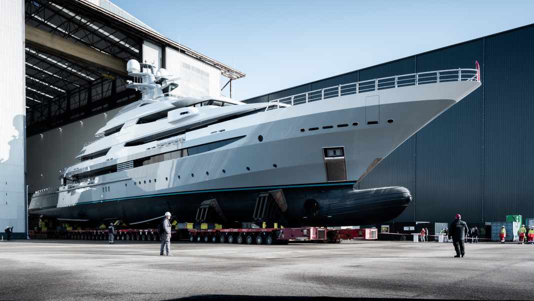 93-Meter-Supportyacht für 111-Meter-”Leviathan”