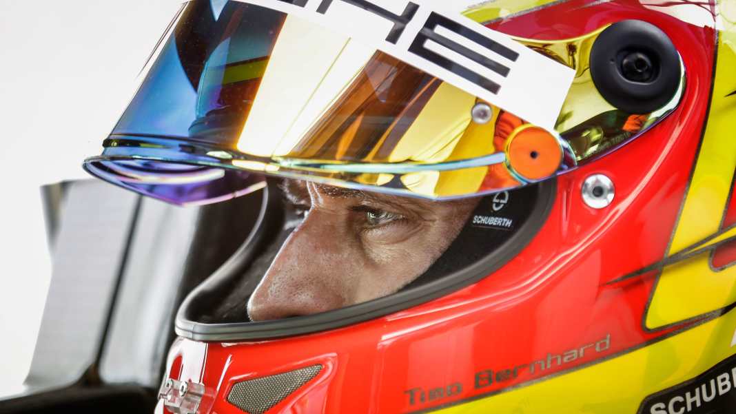 Der Rekordhalter Timo Bernhard erklärt die Nürburgring-Nordschleife