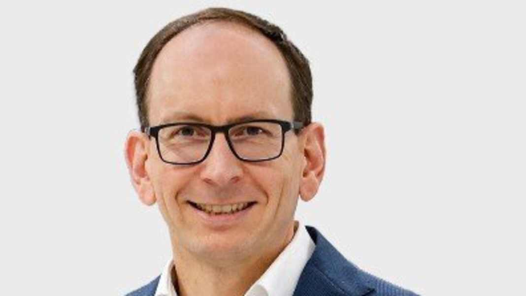 „ES GIBT SOGAR EIN DRITTES FAHRZEUG …“