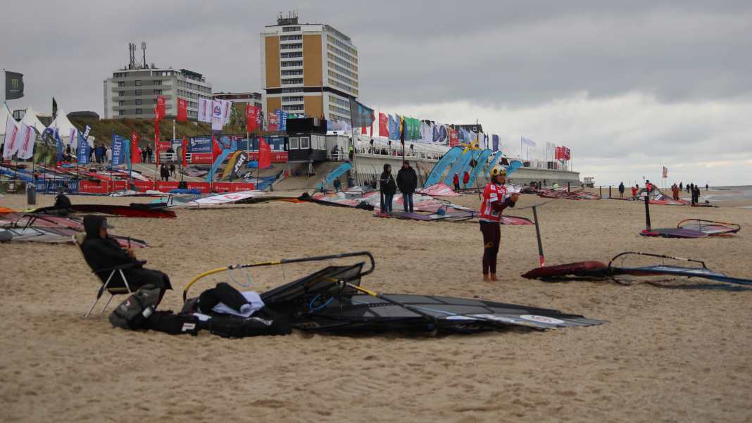 “Wie durch Pudding” - Foil-Slalom mit Algen-Bremse
