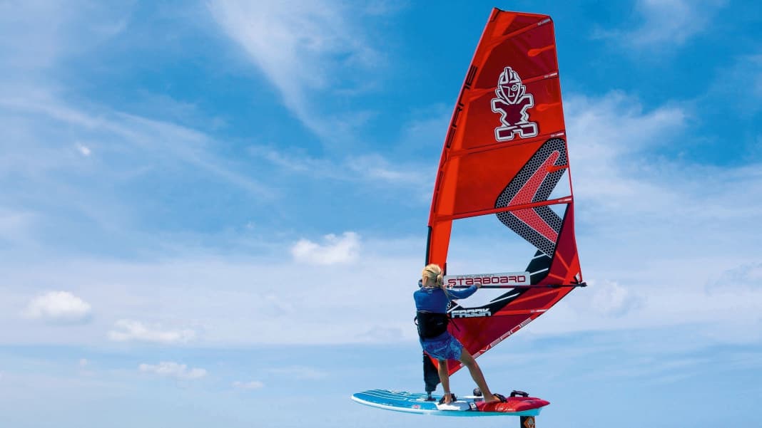 Learn to foil windsurf - from zero to foil in one day!