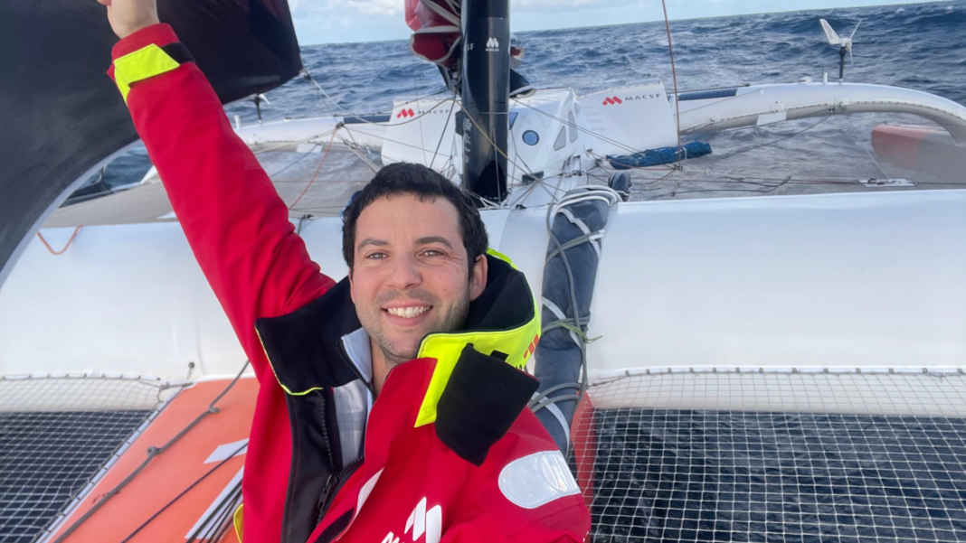 “Falschrum” um die Welt – Rekord für Guirec Soudée