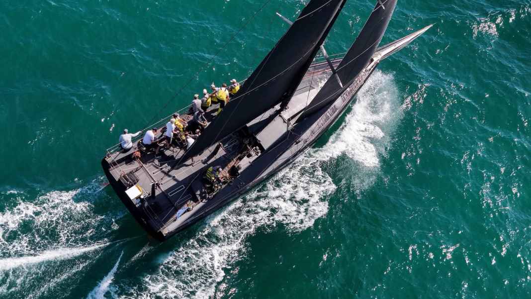 Jubiläums-Marathon vor Cowes gestartet