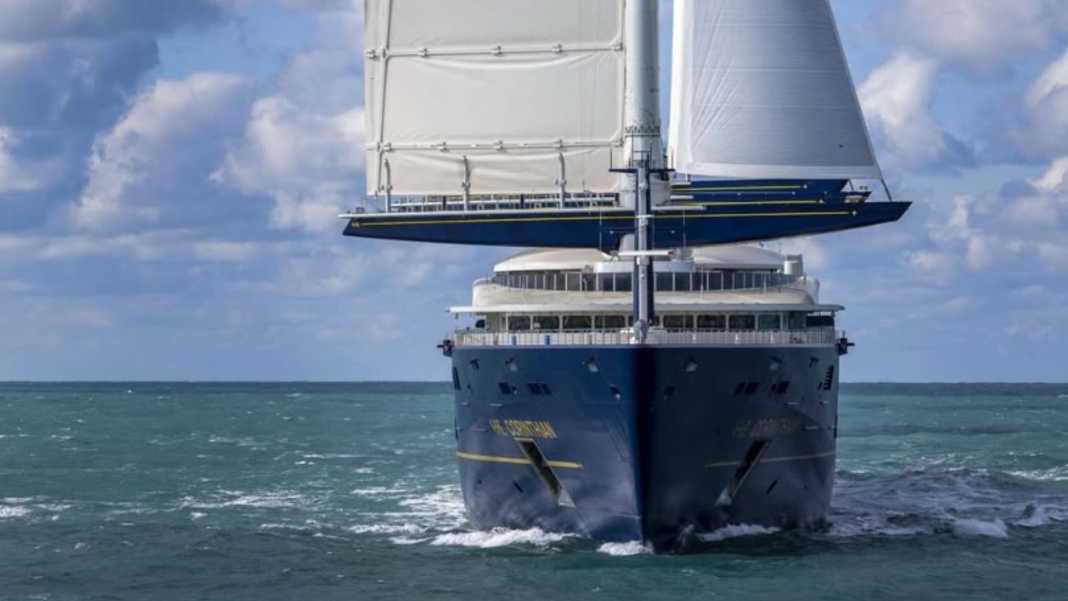 12 nodi solo con vento per "Orient Express Corinthian".