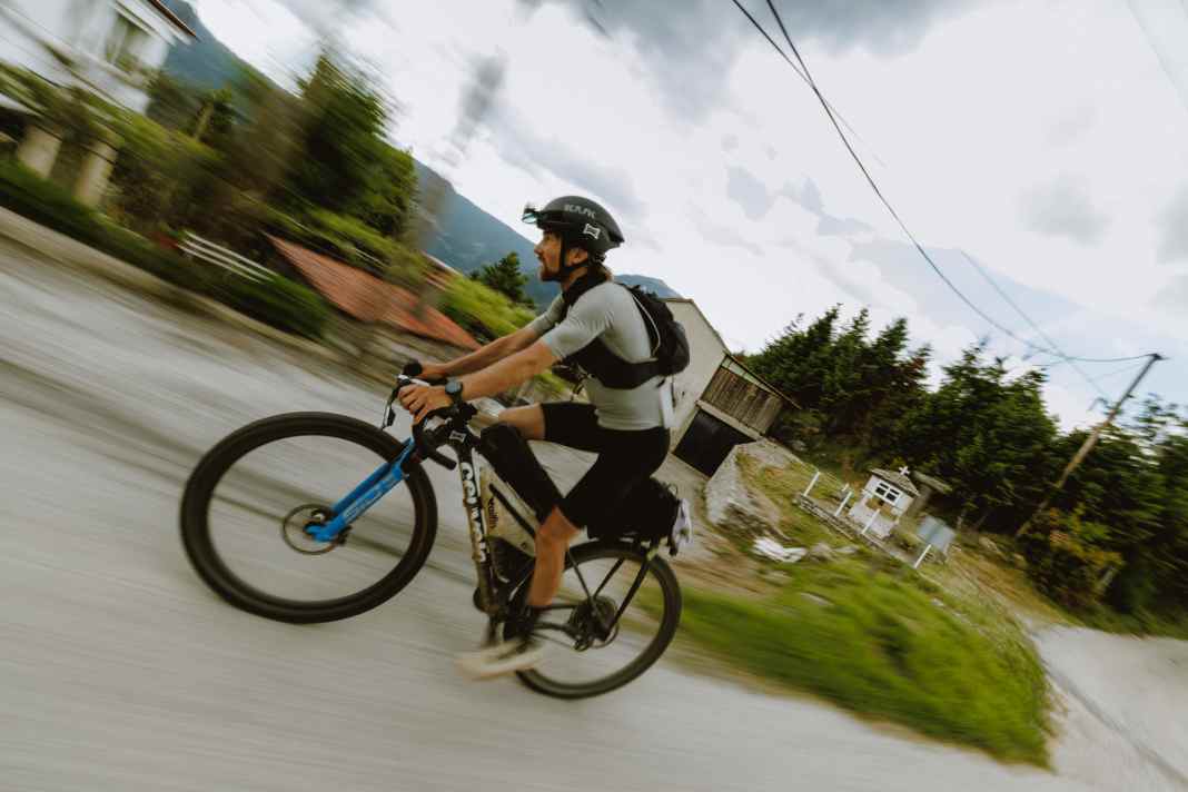 MAKE RIDERS FASTER - Building the Perfect Offroad Racing Bike