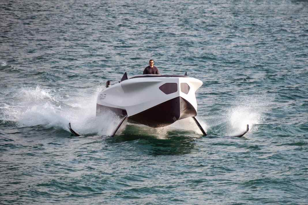 Premieren und Projekte - Foiler Royale Cabin