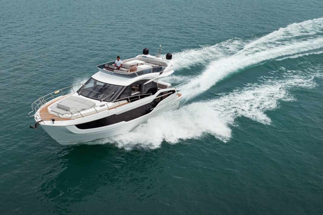 Comfortable cruising boat with plenty of space on board