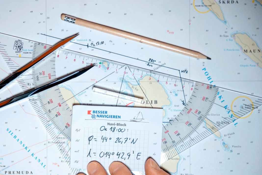 Koppelnavigation verstehen und den richtigen Kompasskurs bestimmen