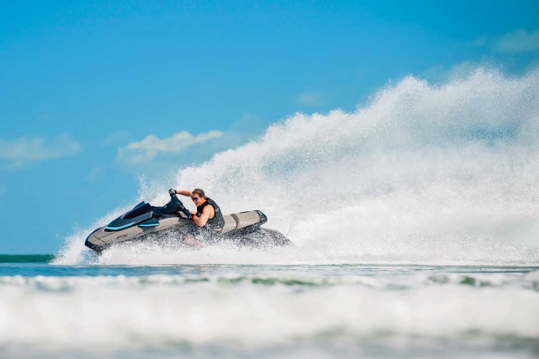 Seven Yamaha waverunners in a big comparison test