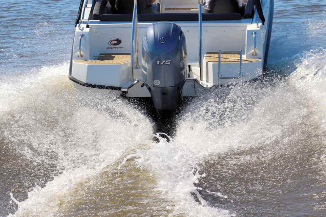 The 3 most important motorboat types and their trim angle