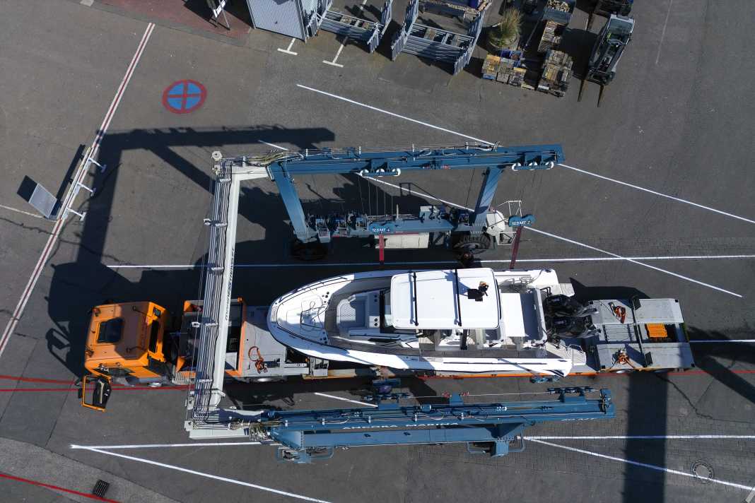 Hoisting a boat safely and avoiding costly mistakes