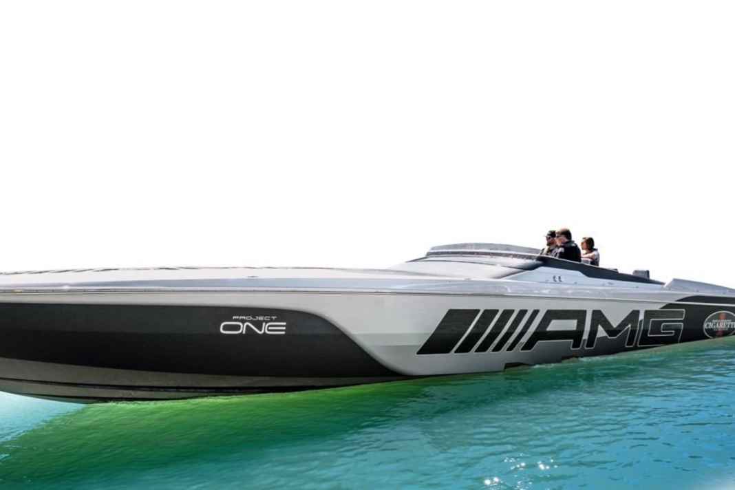 Cigarette Racing 515 Project ONE - High-tech racer