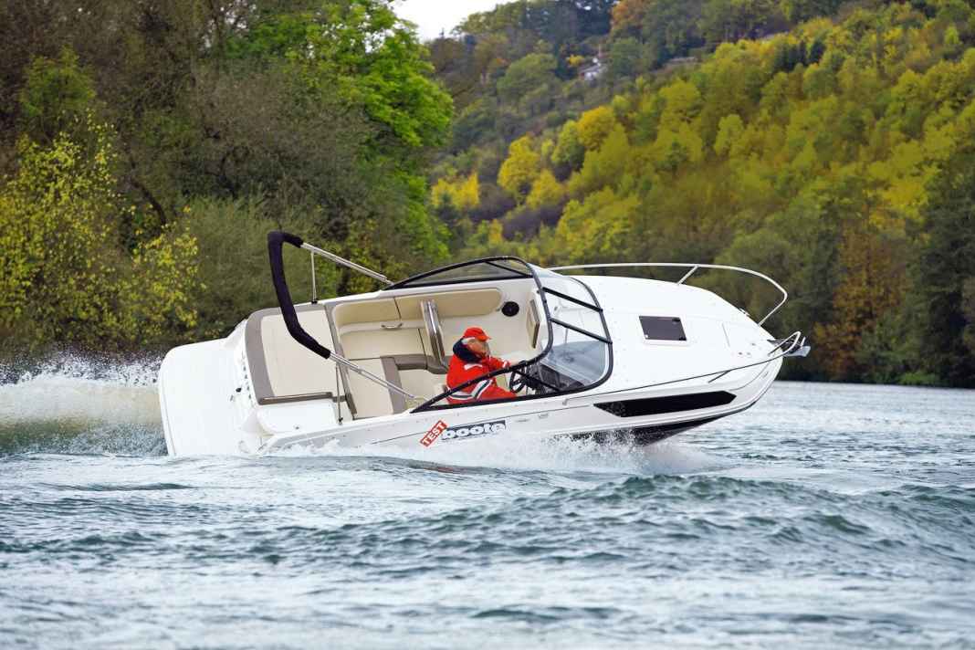 Bayliner VR5 Cuddy - Drei, zwei, eins