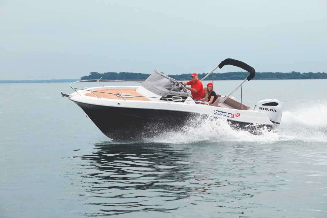 Atlantic Marine Sun Cruiser 690 - Got six