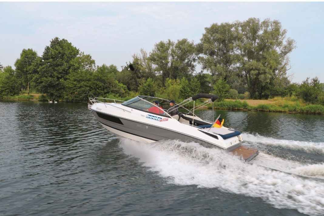 Daycruiser mit Innenborder - Hellwig Vido V790 Cabin IB
