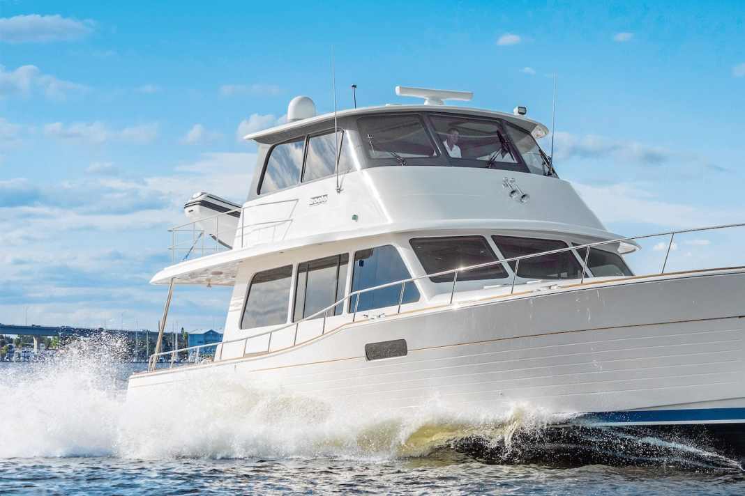 Trawler with inboard engine - Grand Banks 60 SL