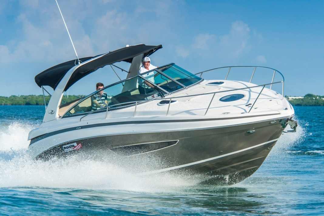 Bootstest - American Way to Cruise: Regal 32 Express im Test