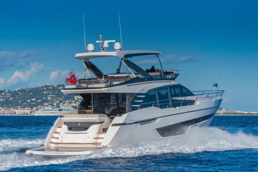 Fairline Squadron 68 - Majestic and gentle
