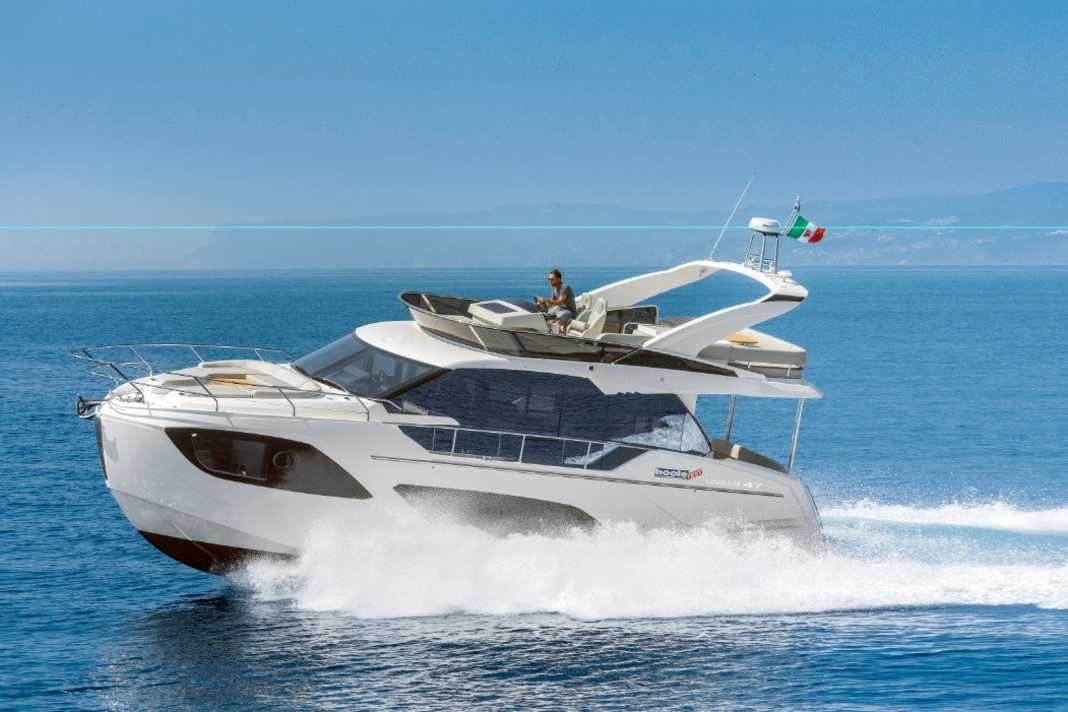 Flybridge-Motoryacht - Absolute 47 Fly