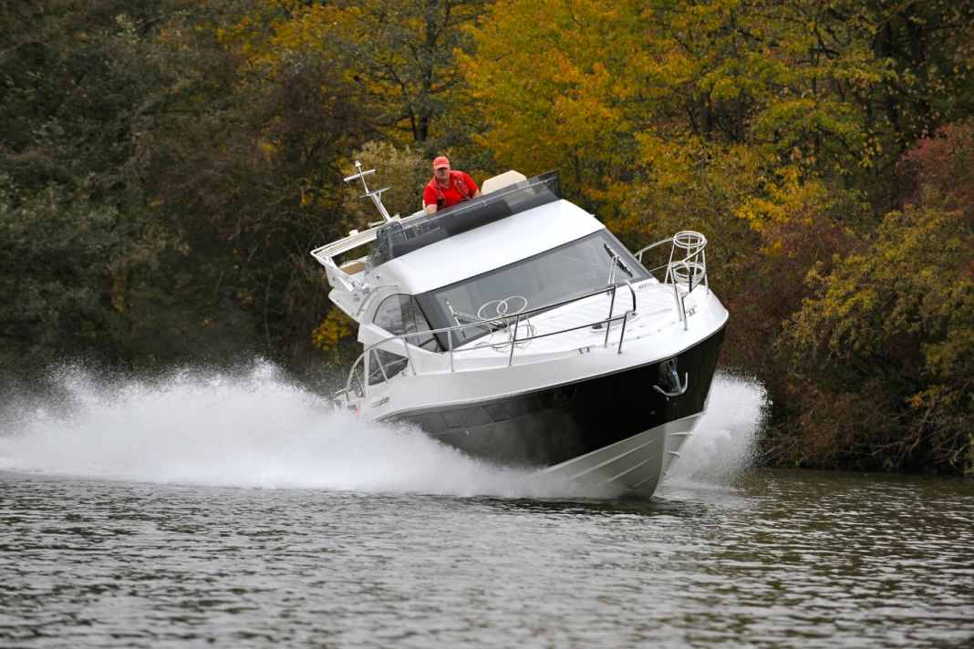 Galeon 340 Fly