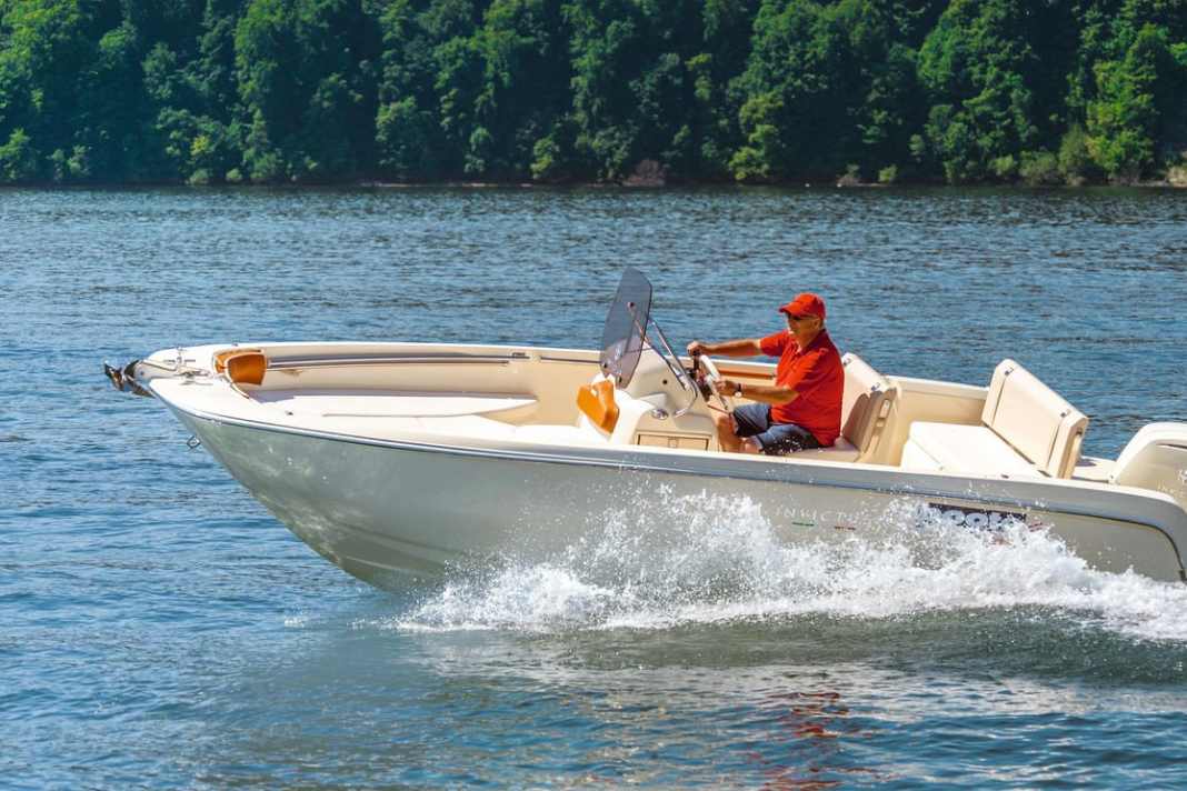 Invictus 190 FX - Sound in sound