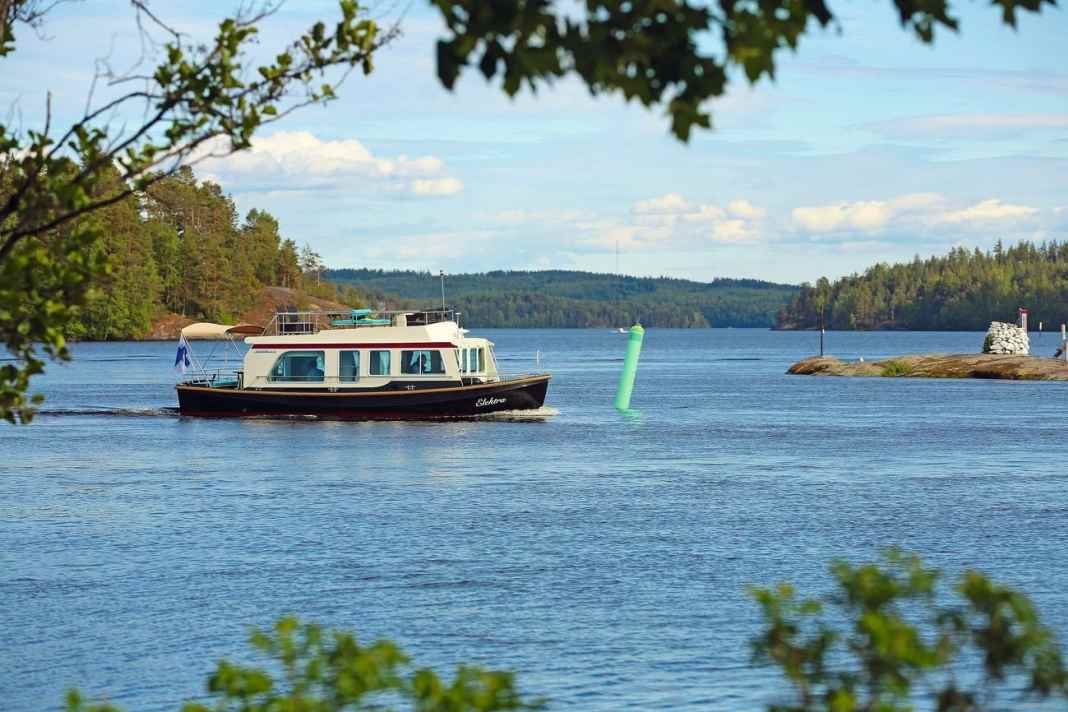 Dutch Sturdy 310 als Charterboot - Linssen in Finnland