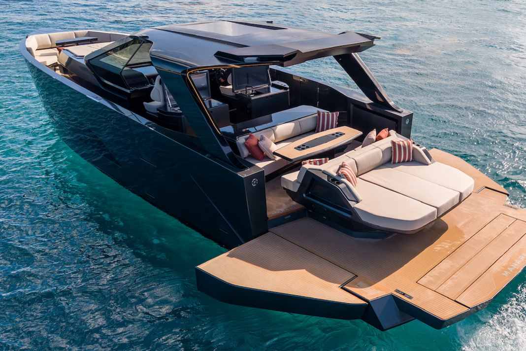 Manari Yachts schiebt 16 Meter auf die große Bühne