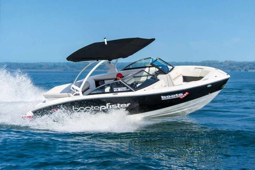 Cobalt CS 3 - Noble bowrider from America