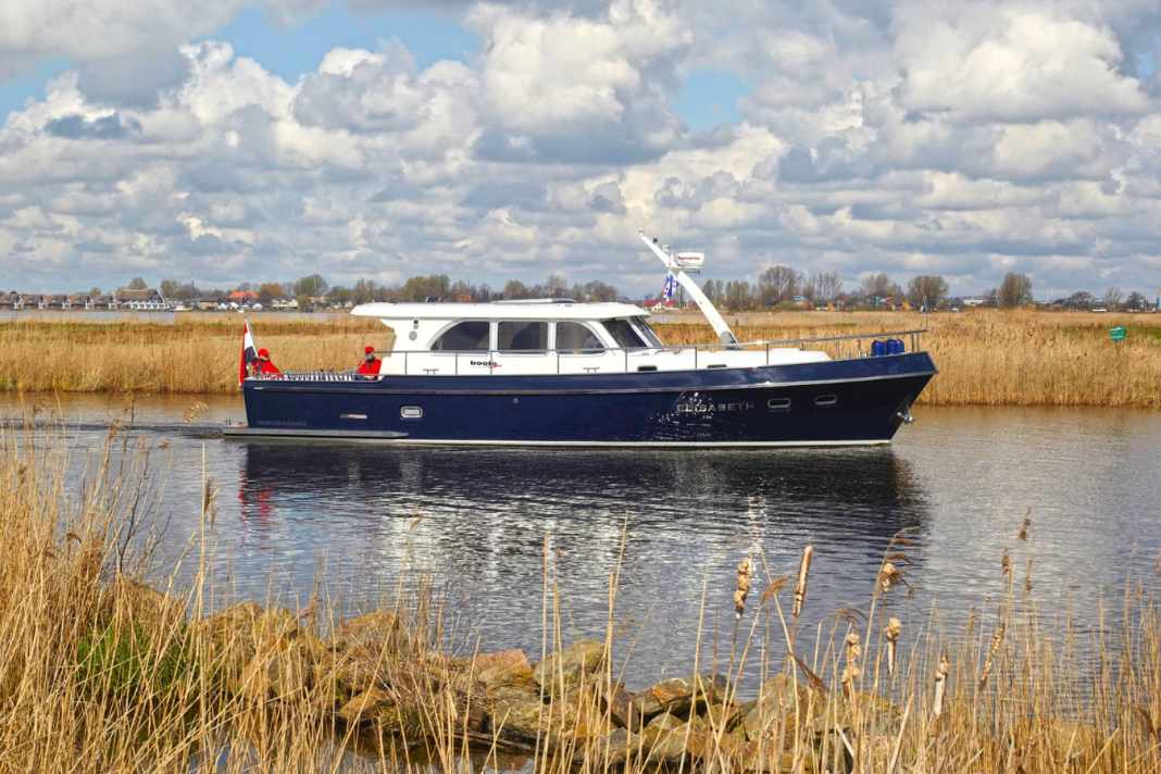 Privateer Elegance 43