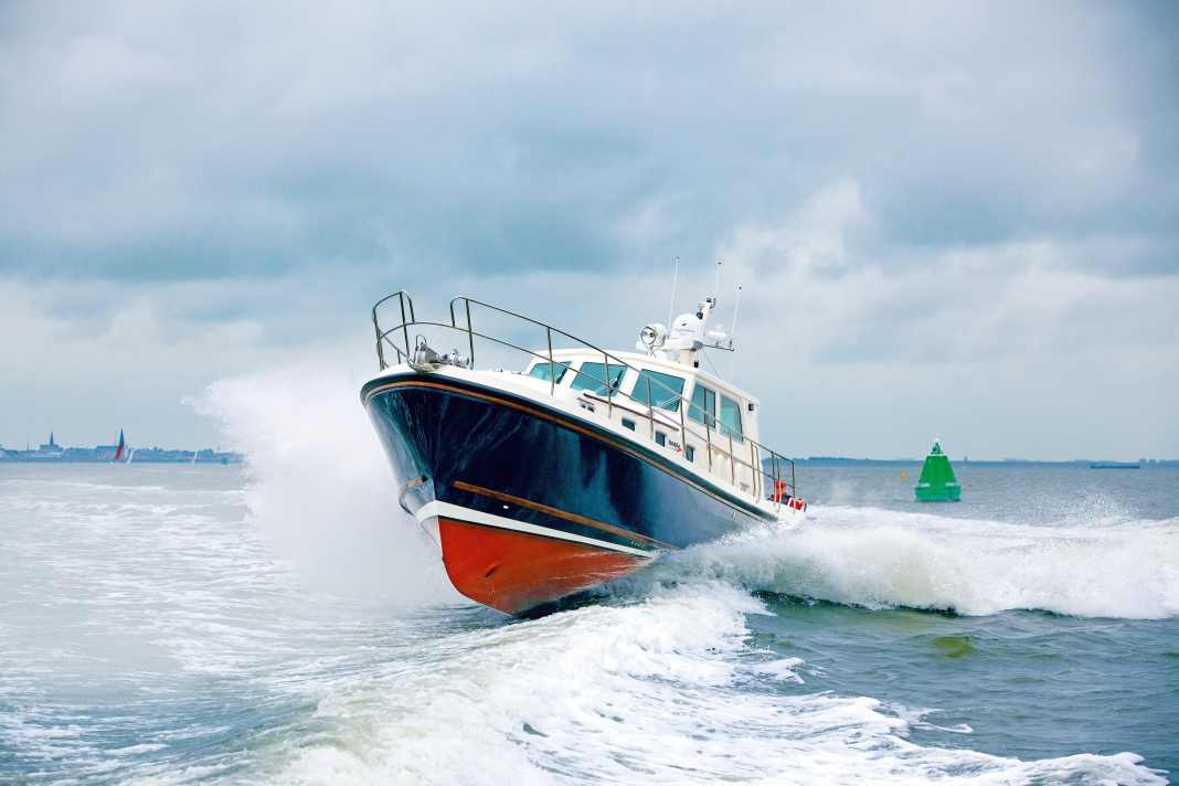 North-Line 42 Express Wheelhouse - Das Lotsenboot