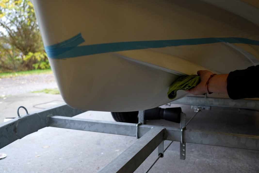 Biocide-free antifouling alternatives